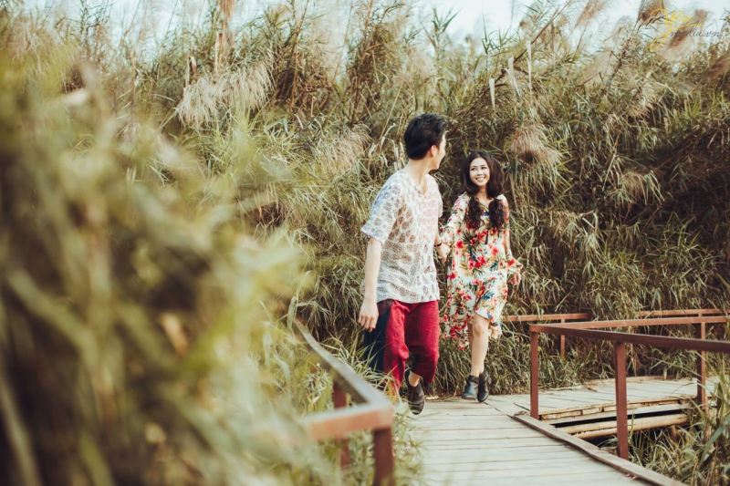 Ảnh cưới chụp tại Bãi Đá Sông Hồng- yeumedia.vn