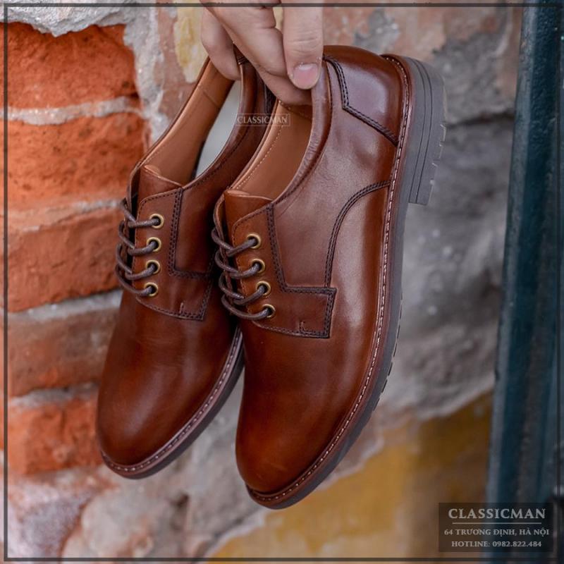 Classic Man lại là shop chuyên cung cấp các sản phẩm giầy dép với mẫu mã, màu sắc đa dạng, từ các loại giầy da lịch sự, bốt cao cổ cá tính, dép quai...