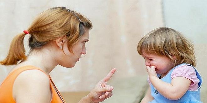 Trẻ tự kỷ có hành vi chống đối người xung quanh
