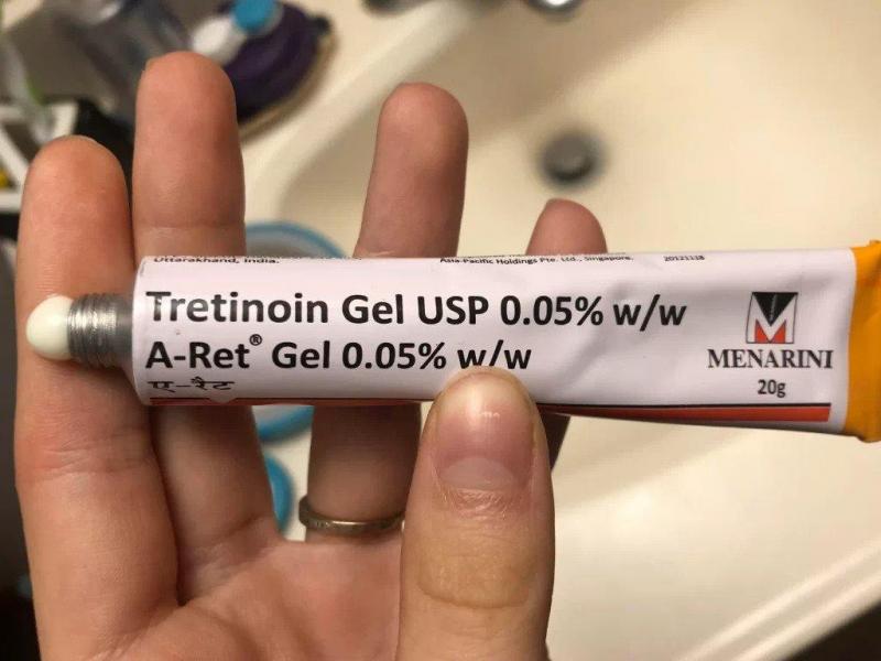Có nên sử dụng tretinoin gel khi mang thai hoặc đang cho con bú không?