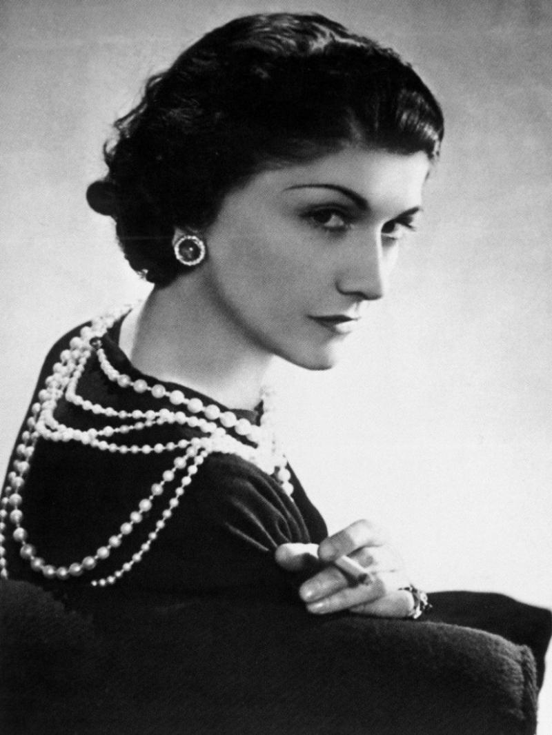 Coco Chanel thay đôi làng thời trang thế giới ở tuổi 37