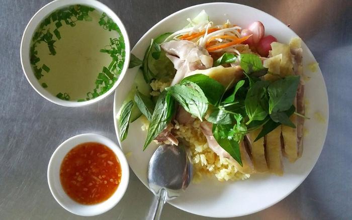 Cơm gà Phú Lai