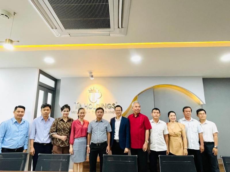 Lãnh đạo công ty đón tiếp lãnh đạo UBND Quận Phú Nhuận