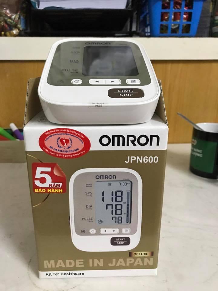 Máy đo huyết áp Omron