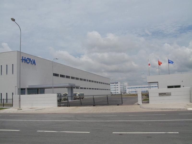 Công ty TNHH Hoya Lens Việt Nam là một công ty con của Tập đoàn Hoya Lens, một tập đoàn quốc tế có trụ sở chính tại Nhật Bản và hoạt động trên toàn cầu