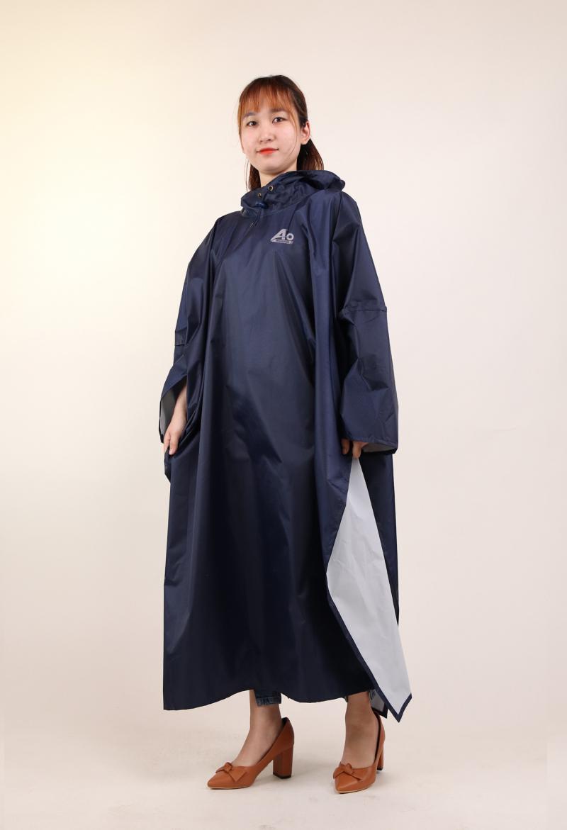 Hình ảnh quảng cáo một vài sản phẩm áo mưa của Công ty TNHH Sản xuất Thương mại Áo Mưa Việt