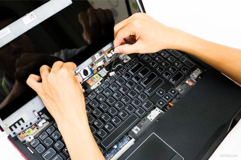 Một trong những dịch vụ hàng đầu của ﻿Công ty TNHH tin học TH Nha Trang là sửa chữa laptop
