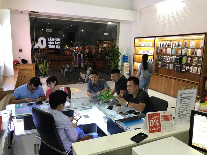 Cửa hàng điện thoại Táo Việt