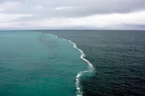 Hai vùng biển gặp nhau