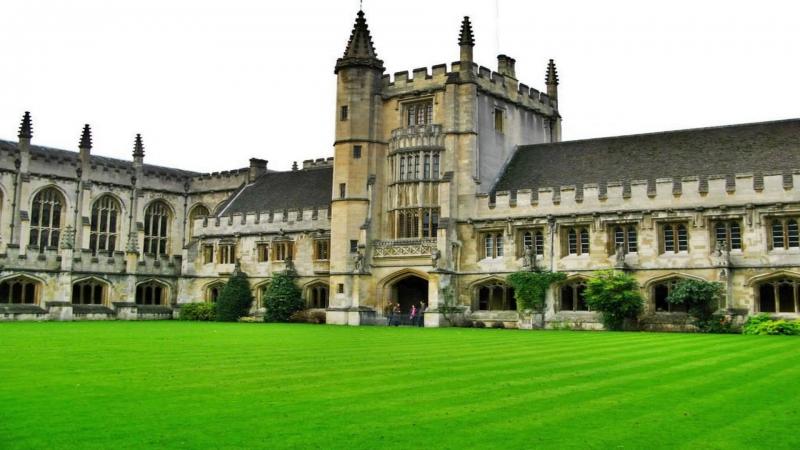 Tòa nhà mang phong cách cổ điển của trường Đại học Oxford