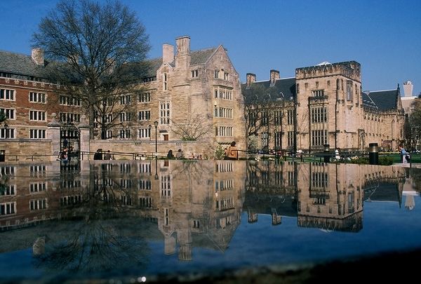 Yale là một trong số những ngôi trường đại học đứng hàng đầu danh sách các trường đại học tốt nhất