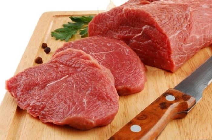 Trong 100g thịt bò chứa 28-29g Protein cùng hàm lượng vitamin B6, B12, sắt, kẽm,