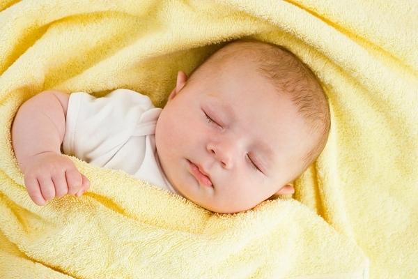 Một giấc ngủ sâu giúp trẻ khỏe khoắn hơn.