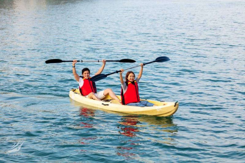 Đến Cát Bà, các cặp đôi hãy chèo thuyền Kayak