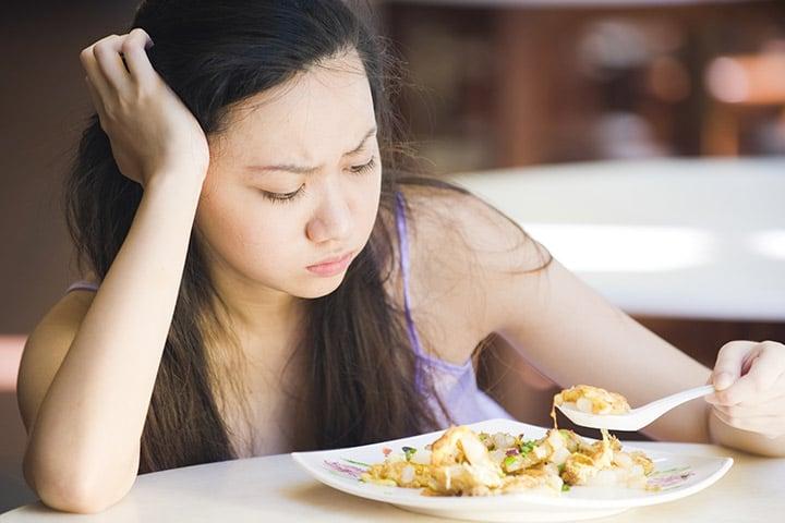 Triệu chứng chán ăn cũng xuất hiện phổ biến ở những người vị viêm loét đại tràng