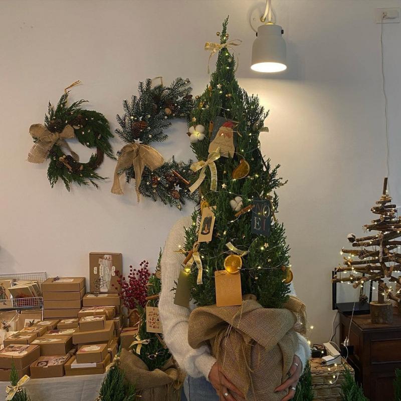 Cửa hàng bán đồ trang trí Giáng sinh nào đẹp và uy tín tại Đà Nẵng?