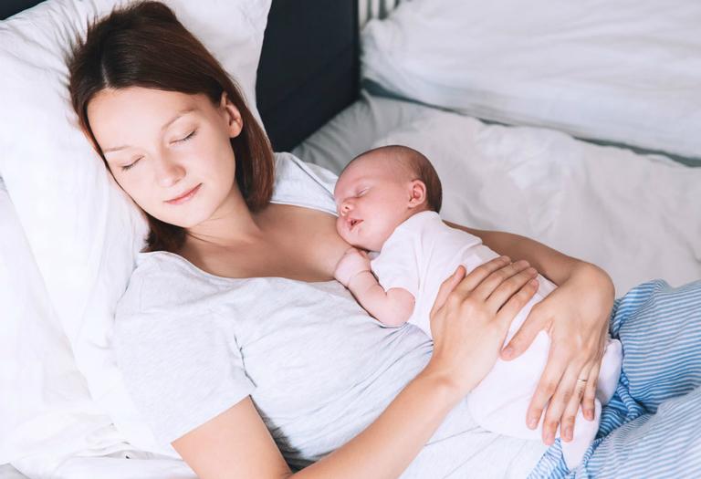 Khi phòng ngủ của bé sơ sinh được thông thoáng thì trẻ sẽ dễ thở hơn