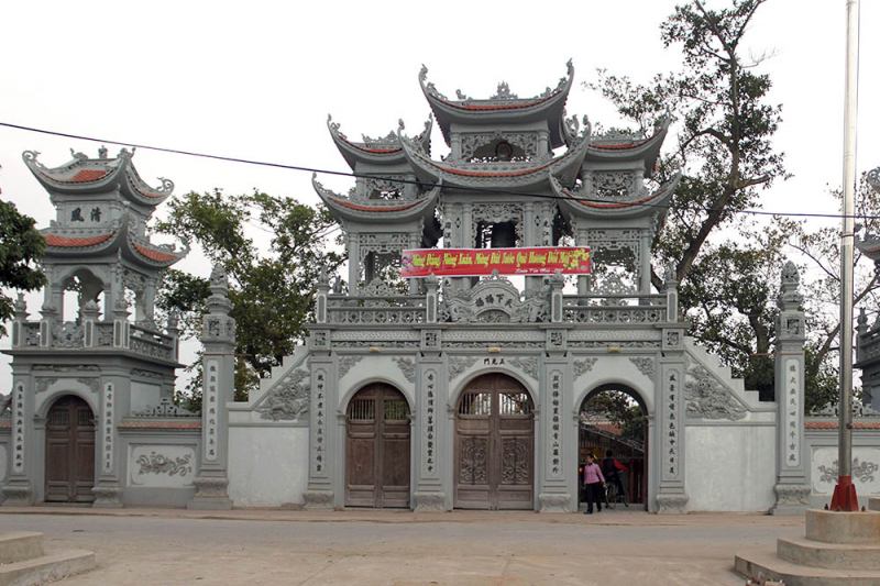 Đền Tiên La là  một ngôi đền cổ, liêng thiêng với những nét đẹp riêng có vùng quê Thái Bình