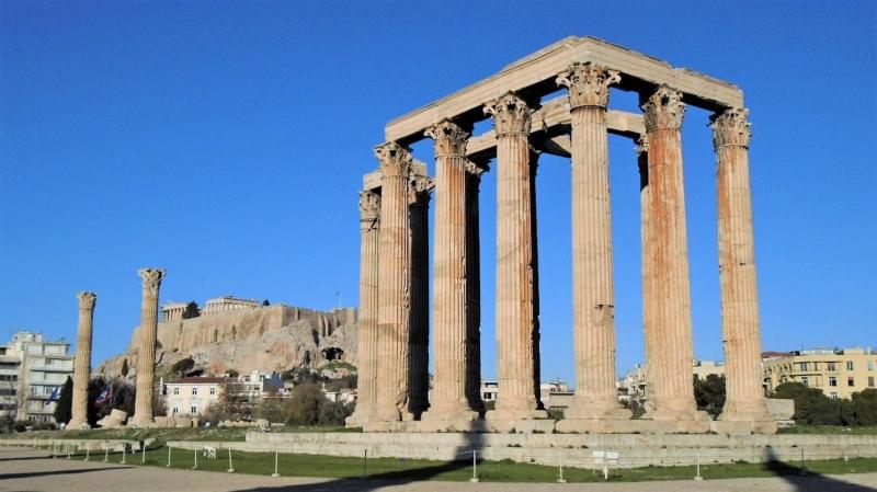 Đền thờ thần Zues dưới chân đồi Acropolis