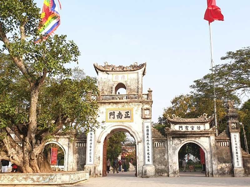 Cổng vào Đền Trần - Nam Định