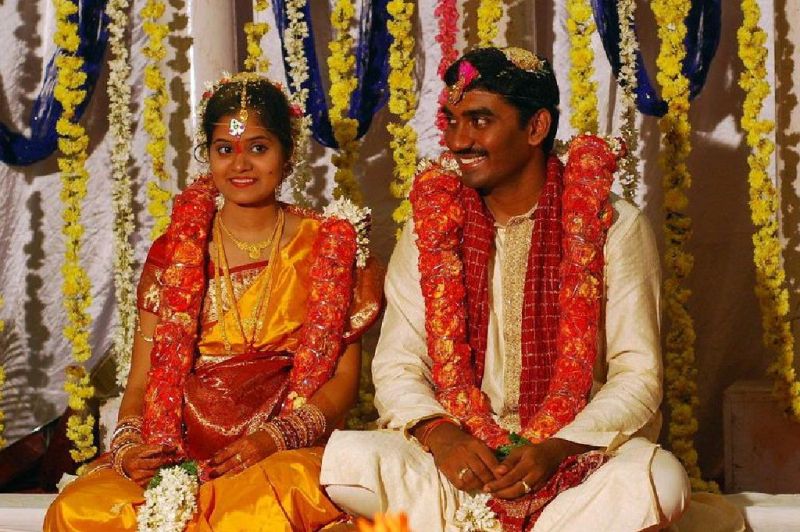 Các cô dâu theo đạo Hindu sẽ đeo chiếc nhẫn cưới vào ngón chân của mình.
