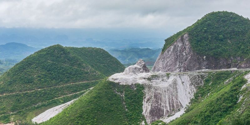 Đèo Thung Khe cũng là một điểm dừng chân phổ biến đối với những người muốn khám phá vùng núi Hoà Bình và các điểm đến lân cận như Mộc Châu, Mai Châu, Sơn La và Điện Biên Phủ