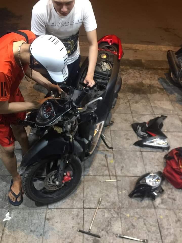 Dịch vụ cứu hộ xe máy khẩn cấp Hà Nội