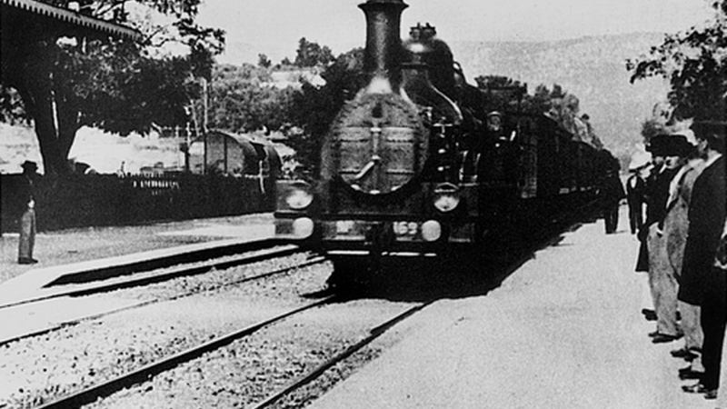 L'arrivée d'un train en gare de La Ciotat - thước phim điện ảnh đầu tiên được trình chiếu trong lịch sử