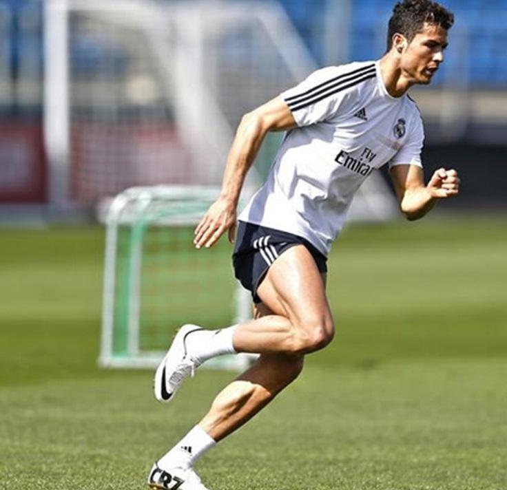 Đôi chân của Cristiano Ronaldo được bảo hiểm với giá hơn 100 triệu euro