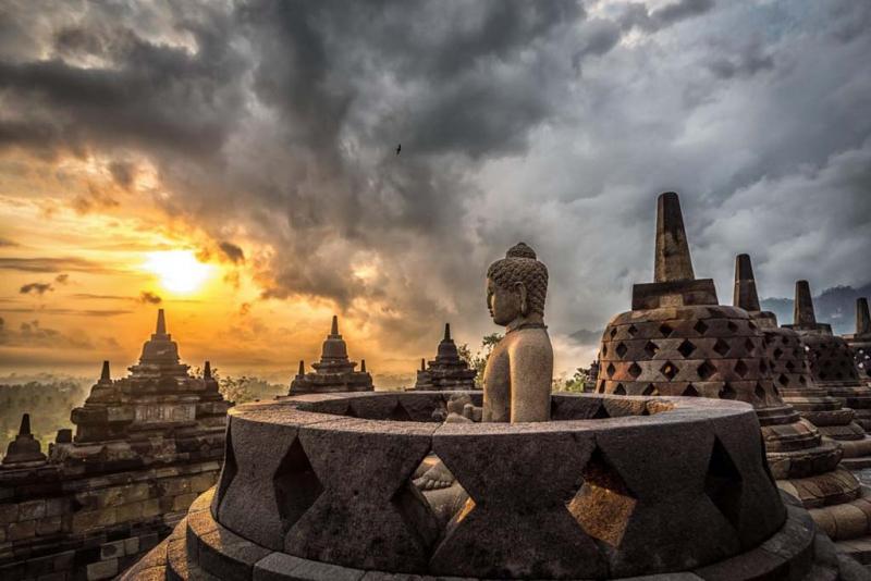 Đón bình minh ở đền Borobudur