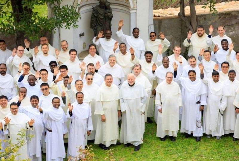 Các tu sĩ thuộc dòng Dominicans ngày nay