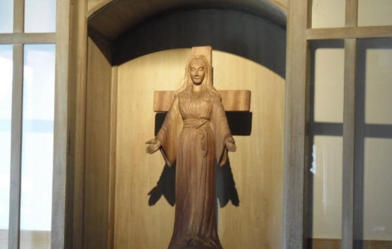 Tượng Đức Mẹ bằng gỗ ở Akita, Nhật Bản