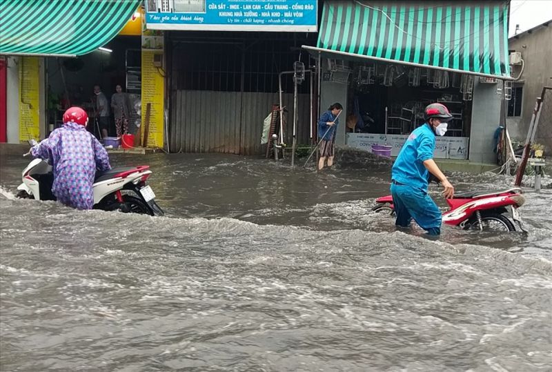 Đường Tô Ngọc Vân, Quận Thủ Đức vào mùa mưa bão