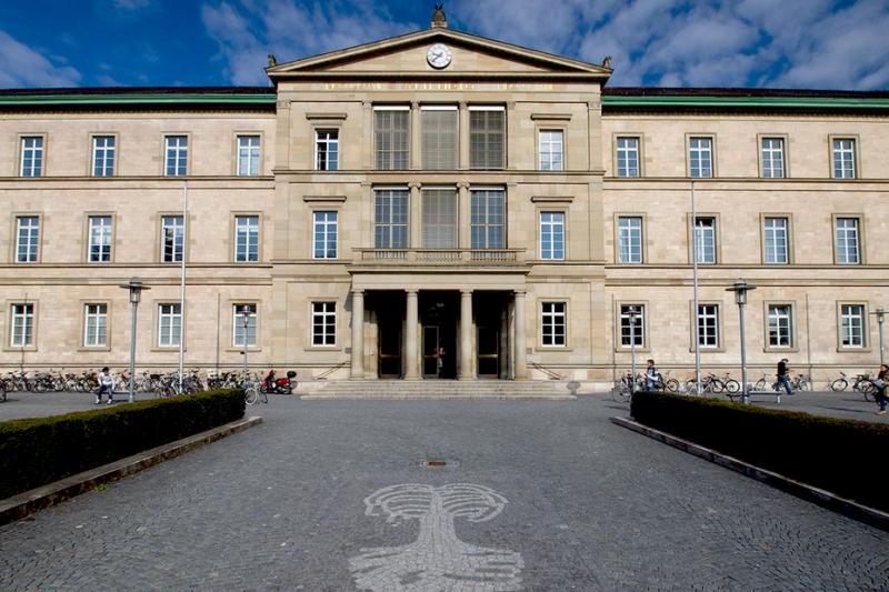 Trường đại học danh tiếng Eberhard Karls Tubingen, Đức.