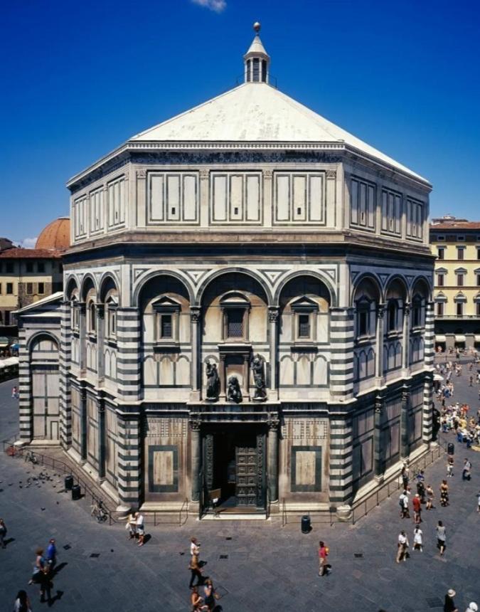 Florence là thủ phủ của vùng Tuscany và tỉnh Florence của Italia