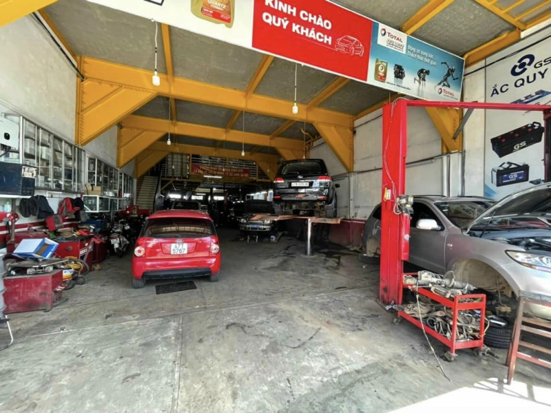 Garage Ô tô Đức Tiến