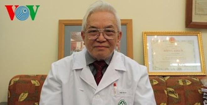Giáo sư Phạm Gia Khải - người thầy tài giỏi của nhiều thế hệ bác sĩ tim mạch trẻ.