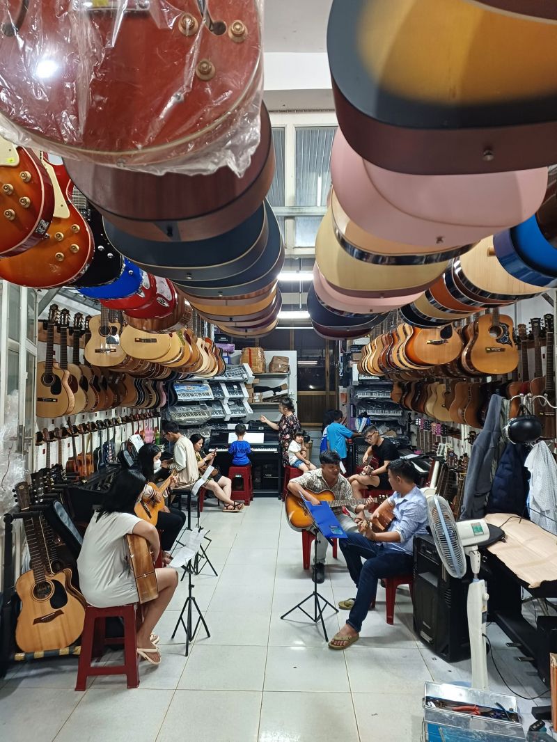 Guitar Hoàng Hà