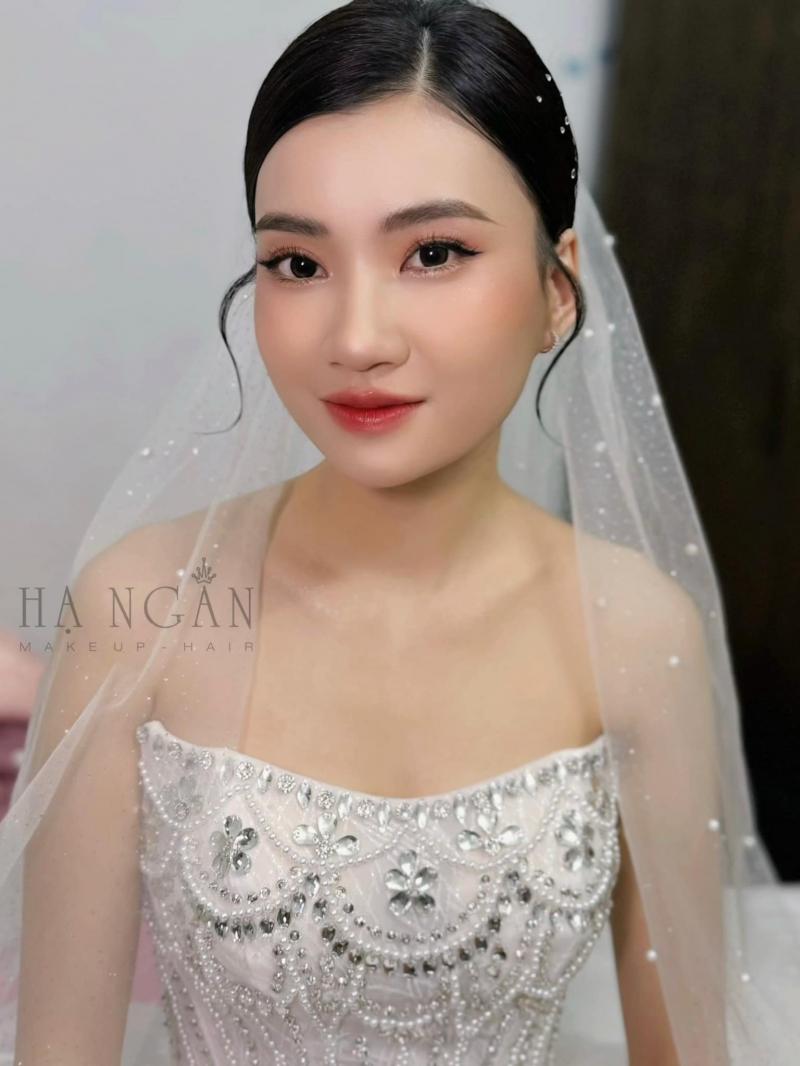 Hạ Ngân Bridal & Makeup Artist