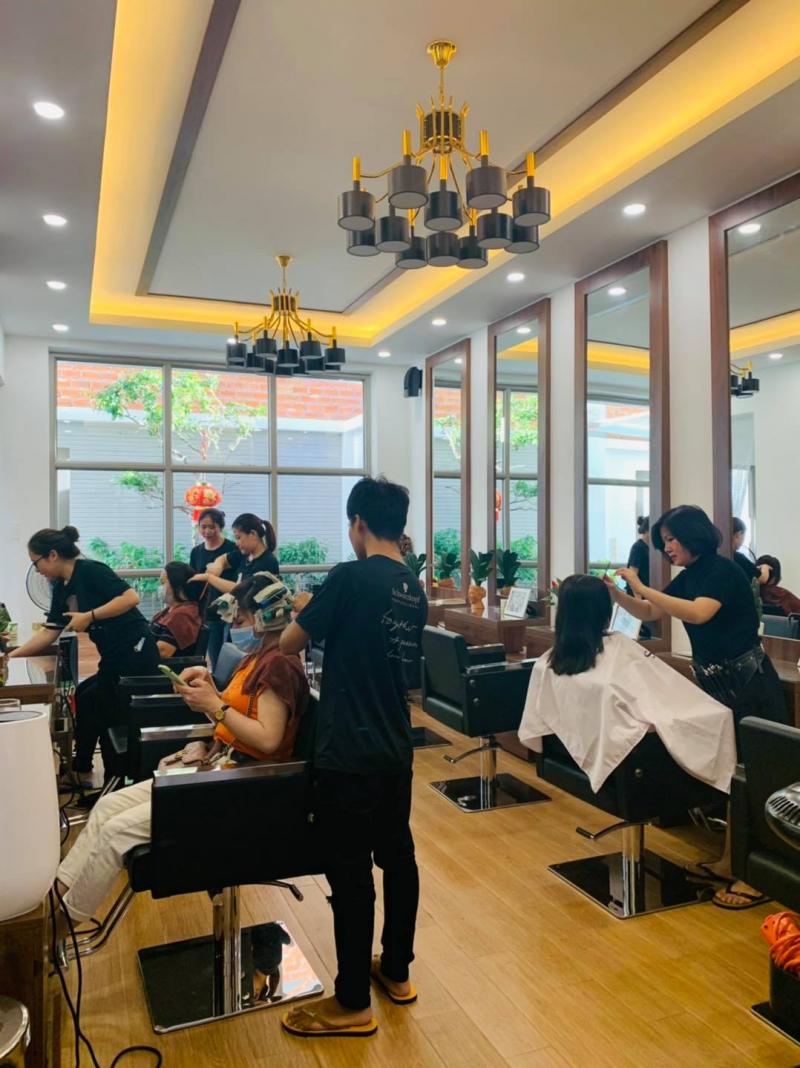 Hoa Viet Hair Beauty Salon K1