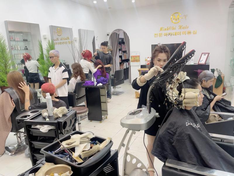 Hair Salon Minh Chí