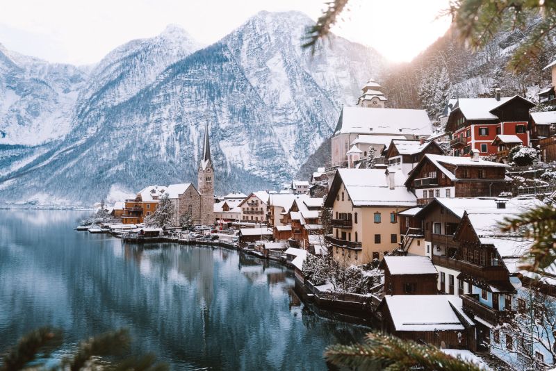 Hallstatt đẹp tựa như một bức tranh sơn thủy hữu tình mỗi mùa đông