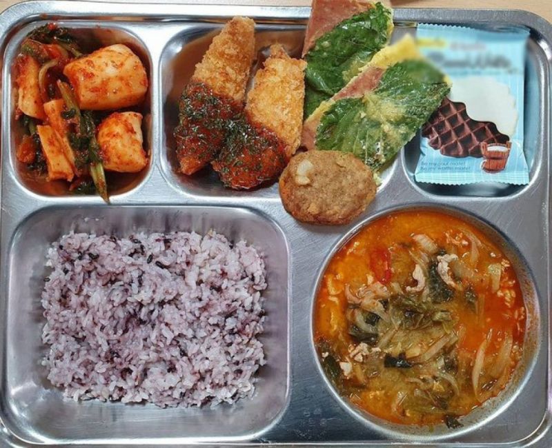 Bữa trưa của học sinh Hàn Quốc