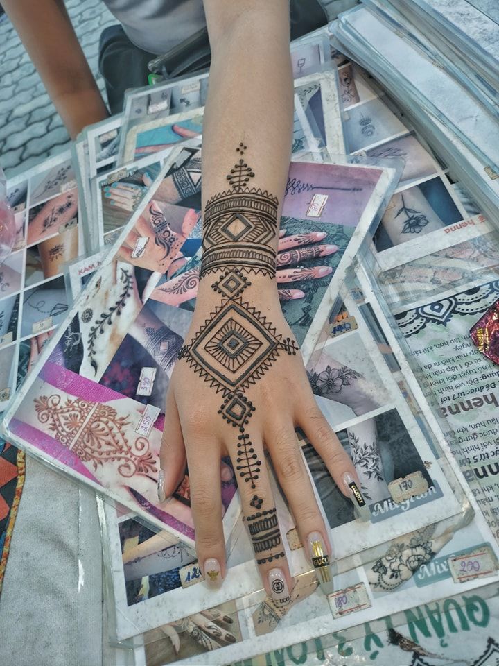 Hennicorn - Vẽ Henna & Handmade
