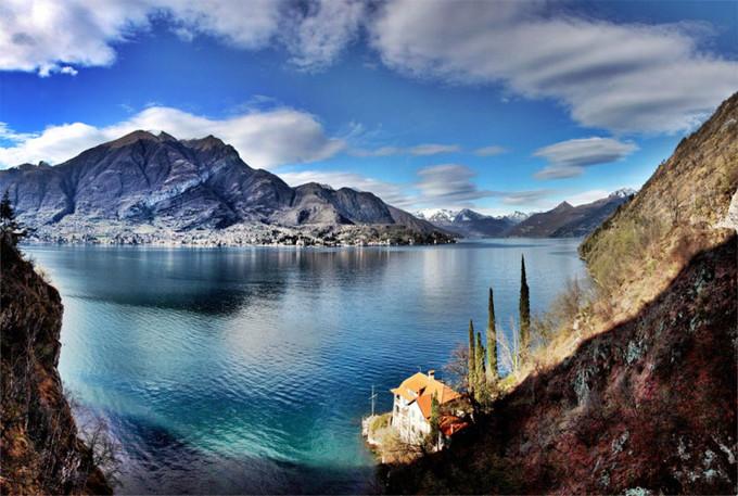 Hồ Como ở Lombardy, Italy
