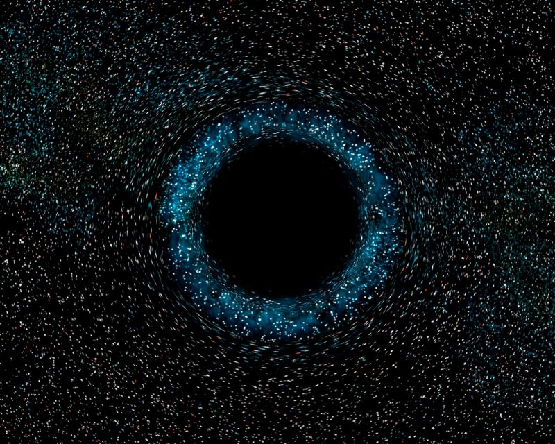 Hố đen quay xung quanh một trục