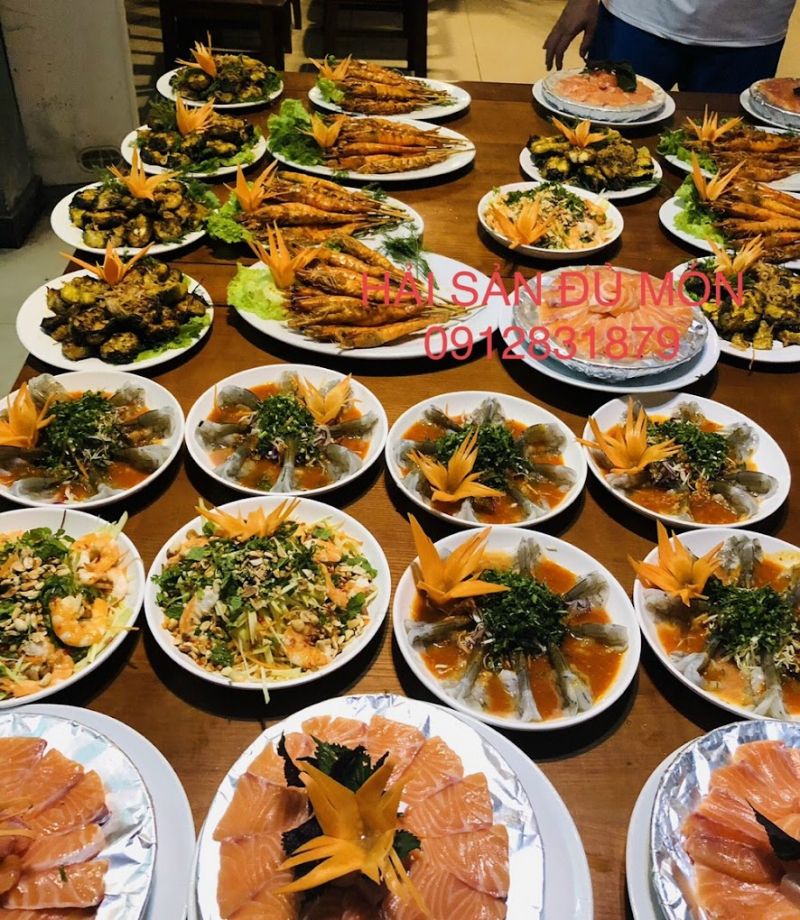 Hoa Ban Quan - Nhà hàng Long Vũ
