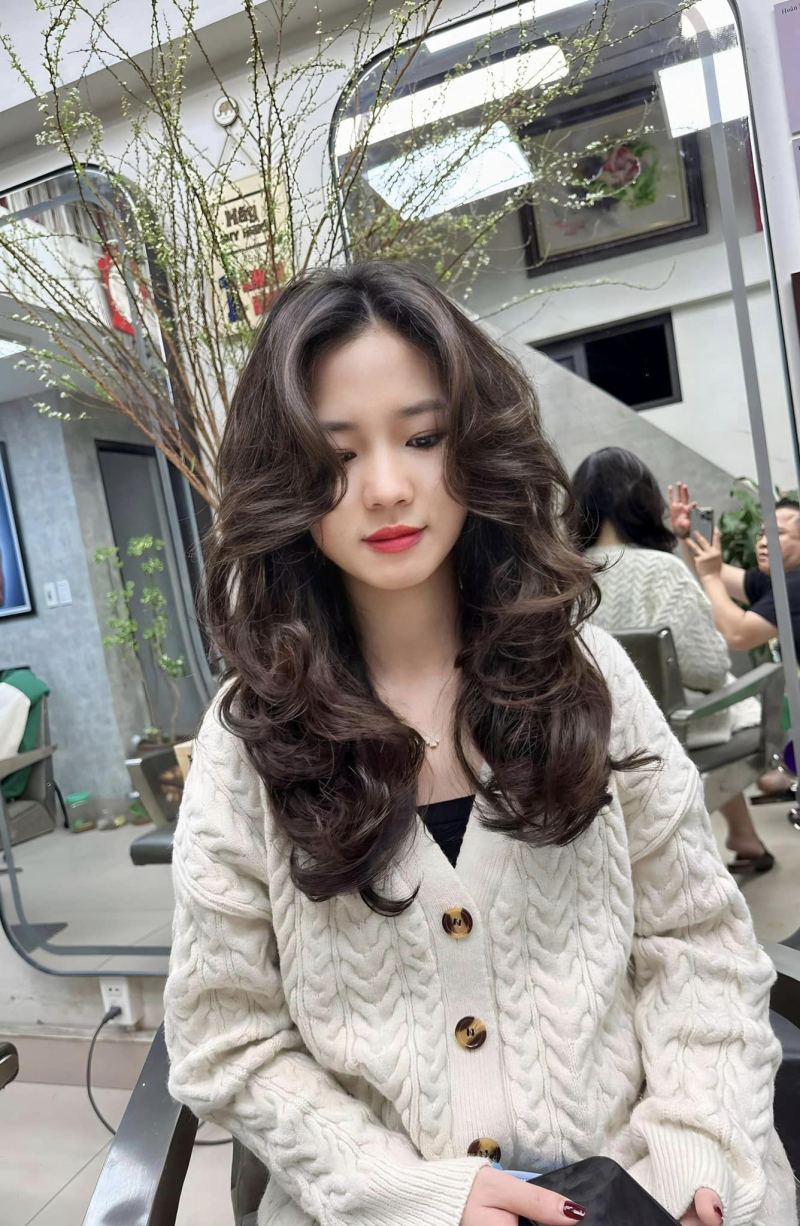 Hoàn Nguyễn Hair Salon