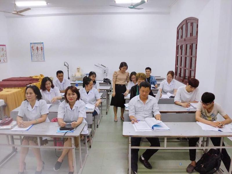 Học Chứng chỉ Xoa bóp bấm huyệt - Vật lý trị liệu tại Đà Nẵng