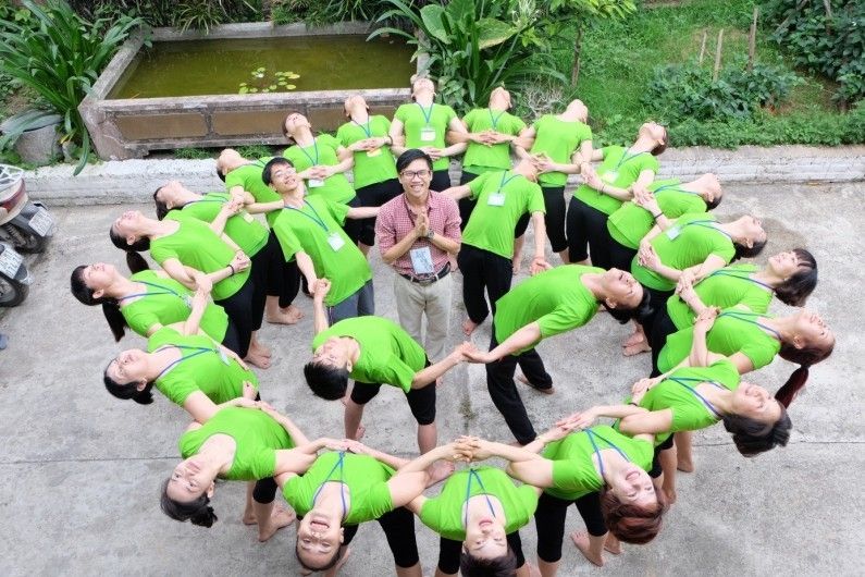 Thầy và trò của Học viện Yoga Việt Nam